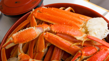 Is crab legs bad for cholesterol?