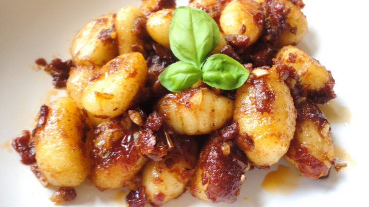 Is gnocchi better boiled or fried?
