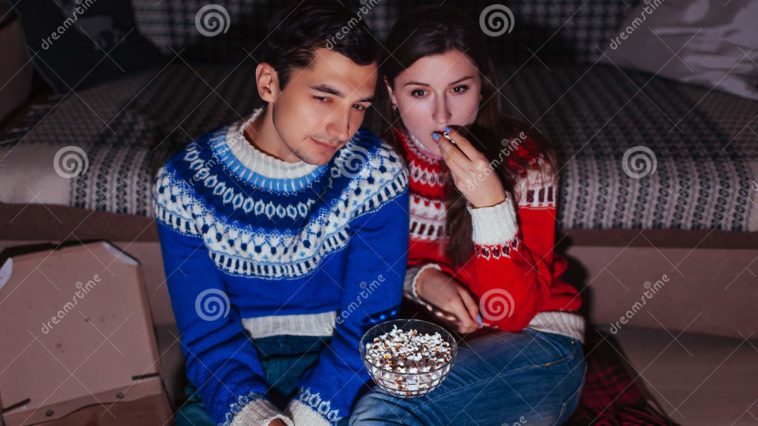 Is it OK to eat popcorn at night?