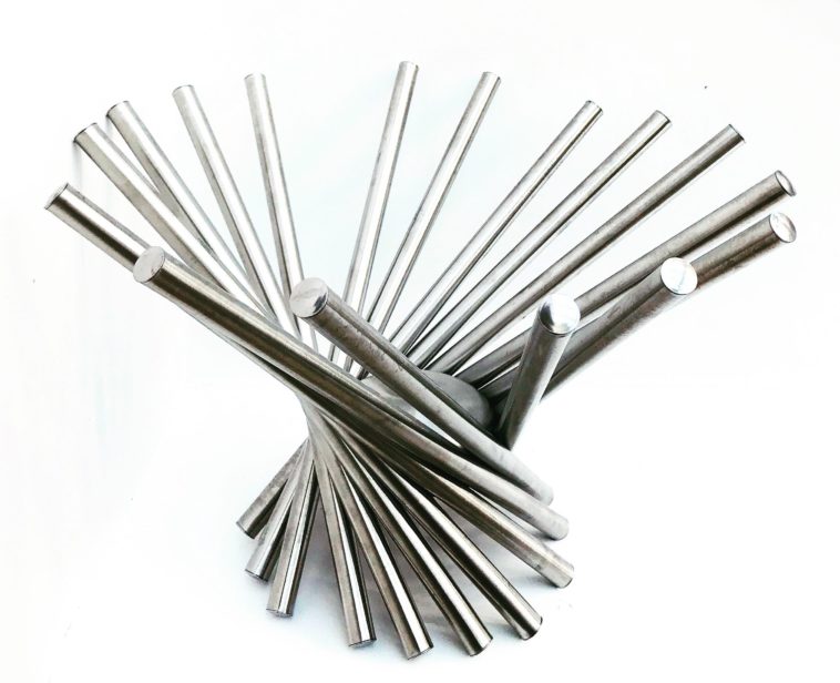 Is it OK to put fruit in a stainless steel bowl?