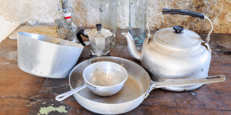 Is it bad to use aluminum cookware?