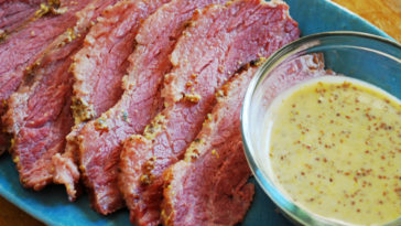 Is it better to bake or boil corned beef?