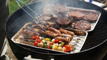 Is it better to grill with gas or charcoal?