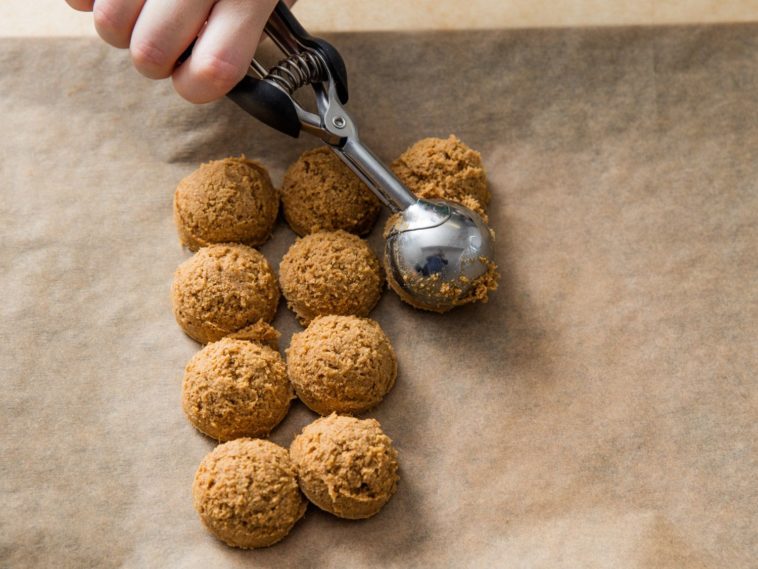 Is it better to refrigerate or freeze cookie dough?