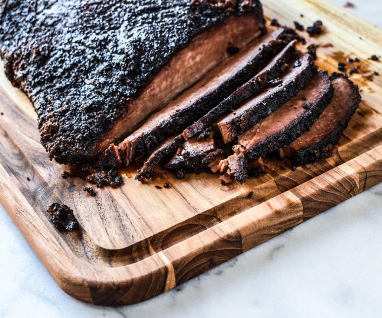 Is it better to smoke a brisket at 225 or 250?