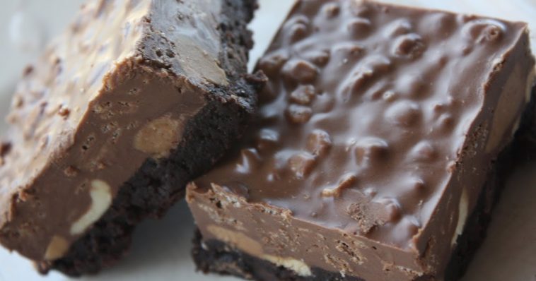 Is it normal for brownies to crack?