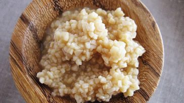 Is it worth buying minced garlic?