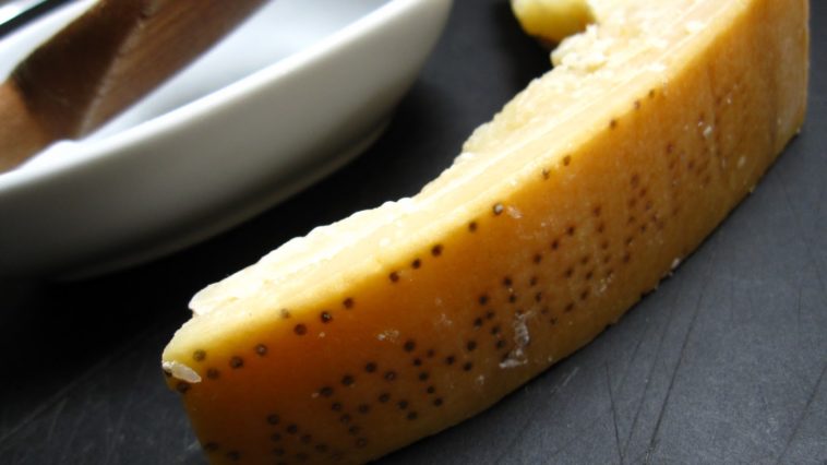 Is parmesan rind waxed?