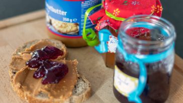 Is peanut butter sandwich good for weight loss?