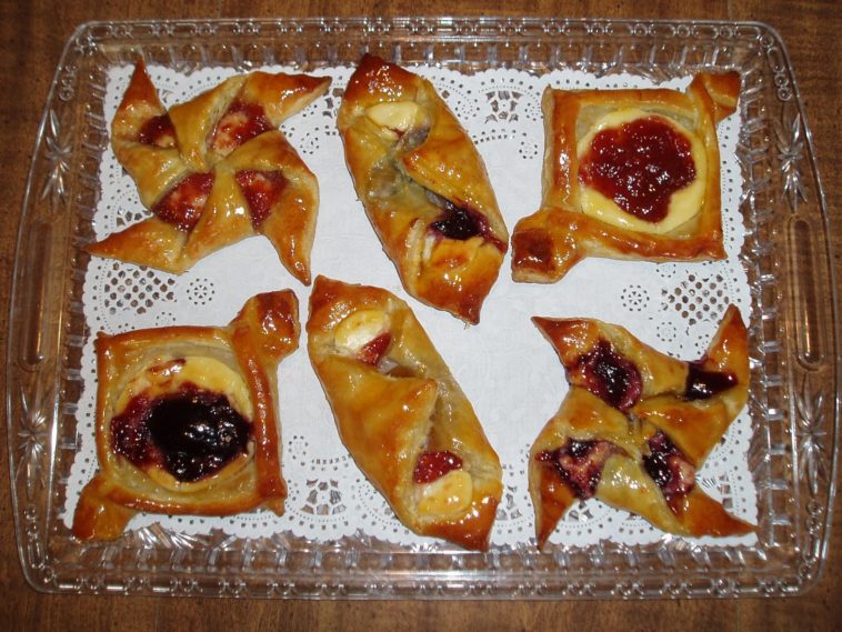 Is puff pastry the same as Danish pastry?