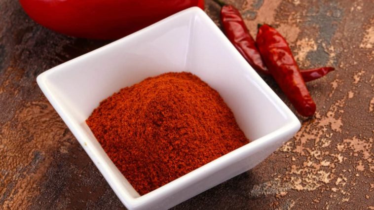 Is smoked paprika the same as hot paprika?