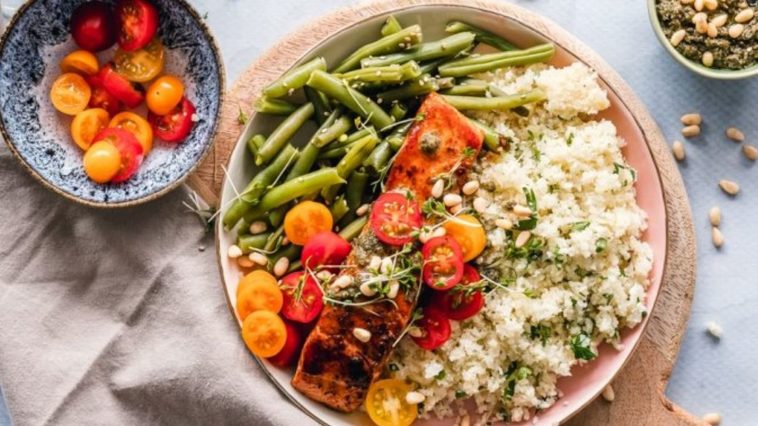 Is smoked salmon good for weight loss?