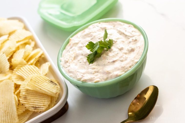 Is sour cream healthier than mayo?