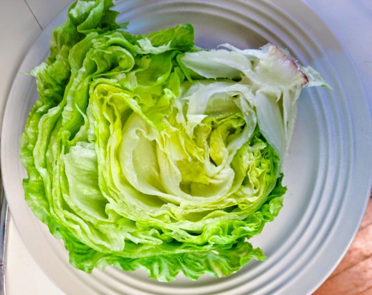 Is spring mix better than romaine?