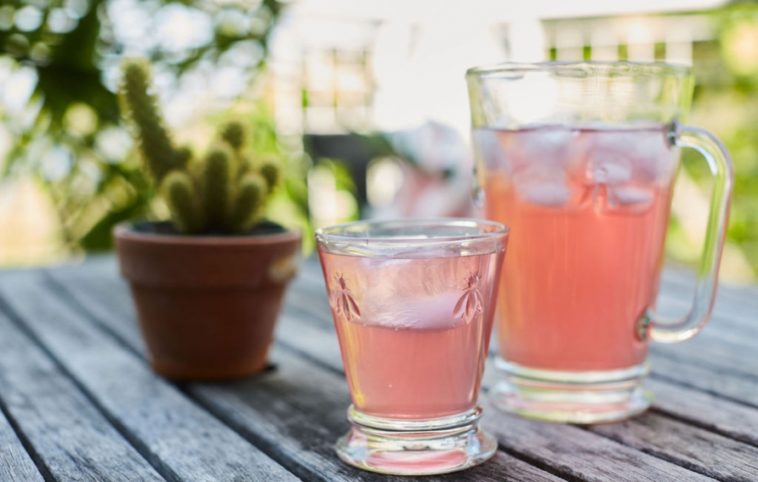 Is sumac safe to drink?