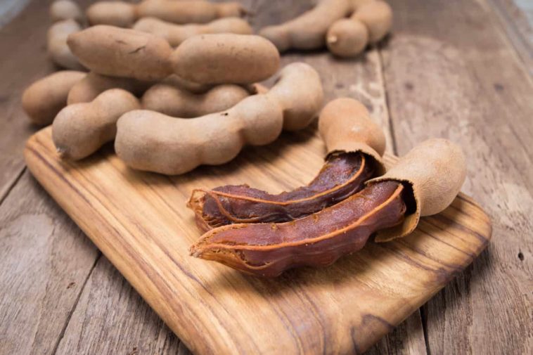 Is tamarind poisonous?