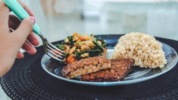 Is tempeh healthier than tofu?