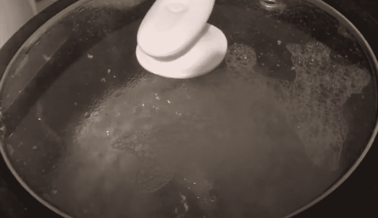 Is the rice cooker supposed to bubble?