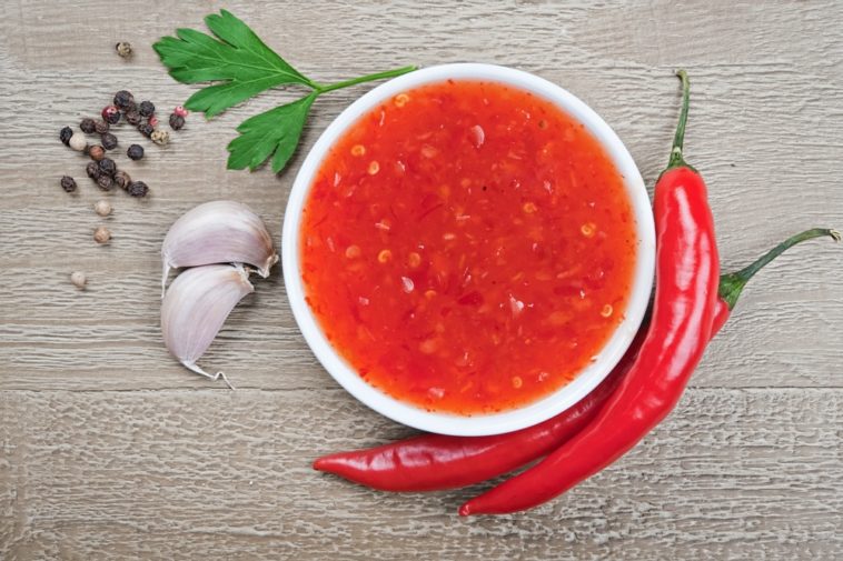 Is there a difference between chili sauce and sweet chili sauce?