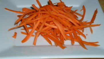 Is there a tool to julienne carrots?