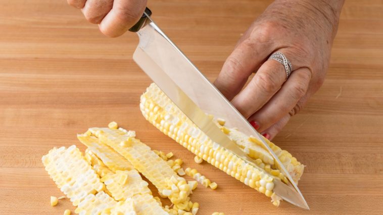 Is there a tool to remove corn from cob?