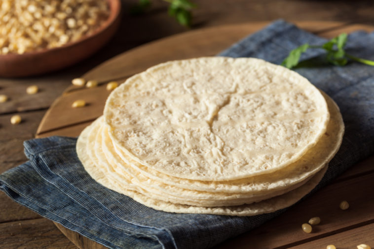 Is white or yellow corn tortillas better for you?