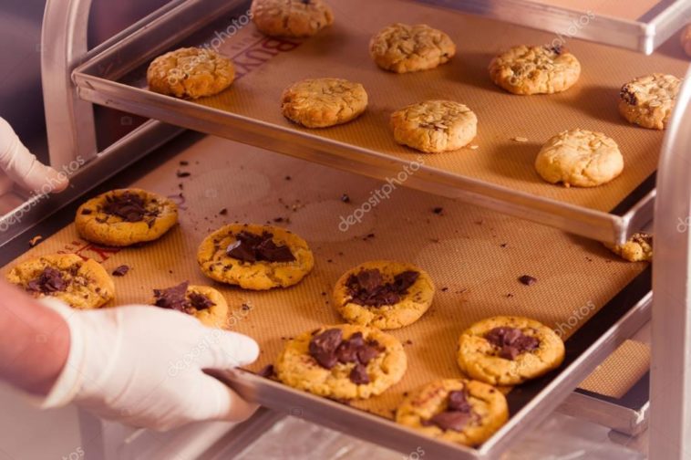 Should I put bread in with cookies?