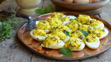 Should I put egg in my stuffing?