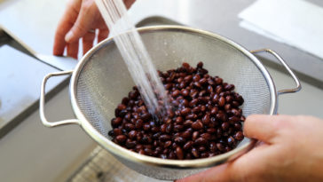 Should I rinse canned black beans?