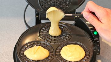 Should I spray my pizzelle maker?