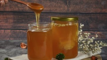 Should honey be refrigerated?