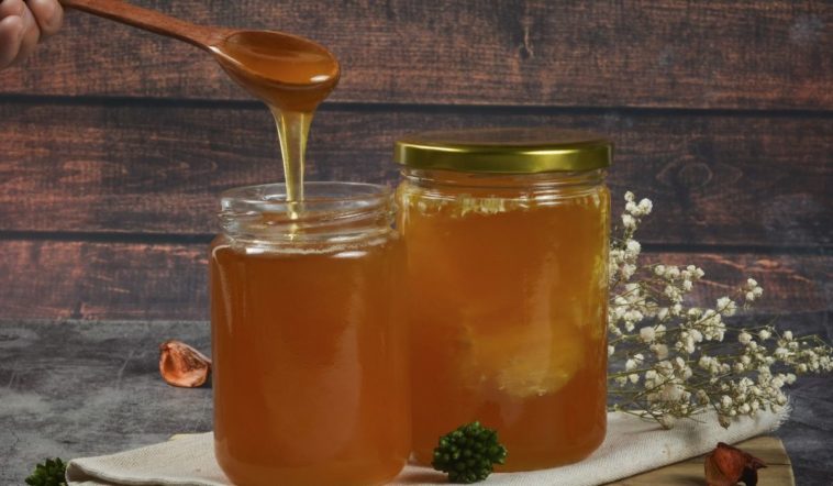 Should honey be refrigerated?