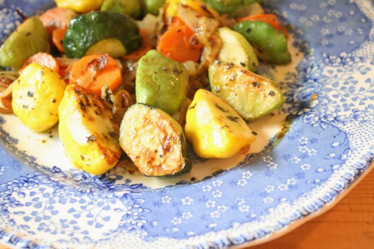 Should patty pan squash be peeled?