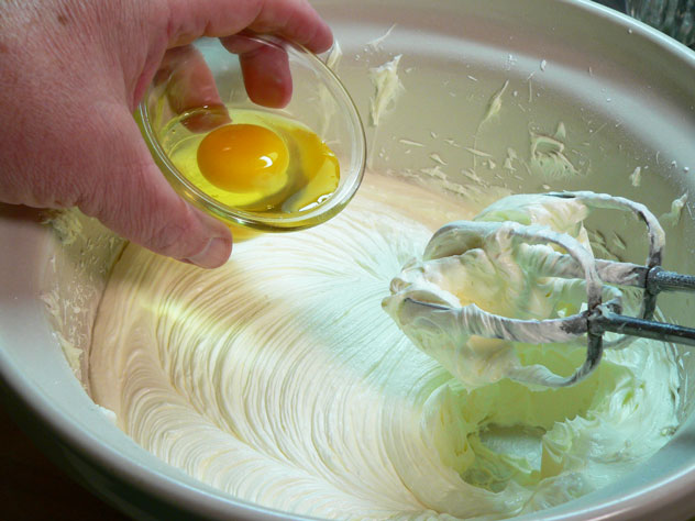 Should you beat eggs before adding to cake mix?