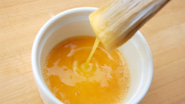 Should you egg wash puff pastry?