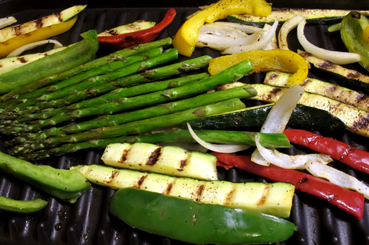 Should you oil vegetables before grilling?
