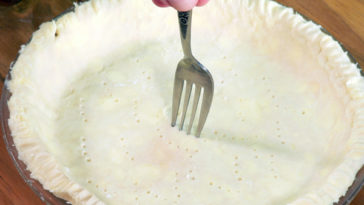 Should you poke holes in bottom of pie crust?