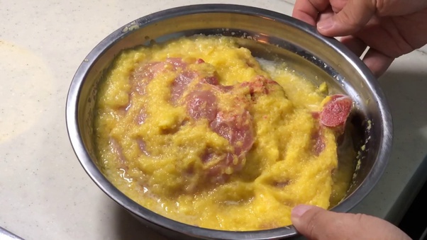 Should you poke holes in sausage before grilling?