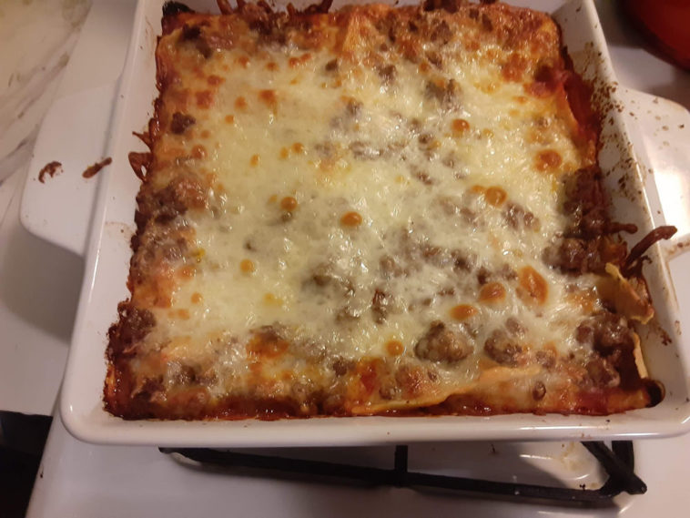 Should you rinse lasagna noodles after boiling them?