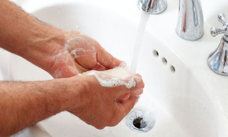 Should you wash chanterelles?