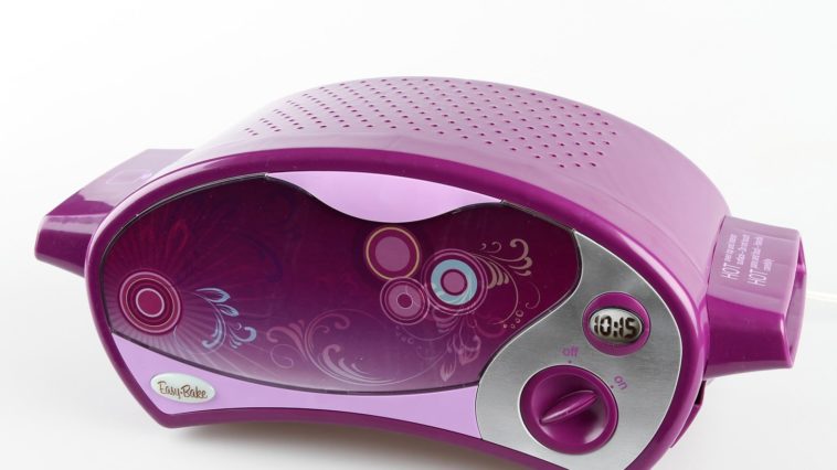 What age is good for Easy Bake Oven?