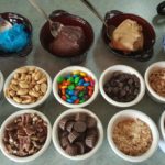 What are good toppings for ice cream sundaes?
