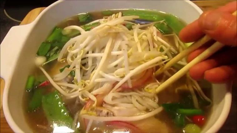 What are the best noodles for pho?