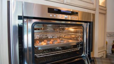 What are the cons of a convection oven?