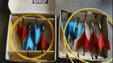 What are the rules in lawn darts?