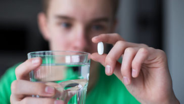 What are the side effects of KY?