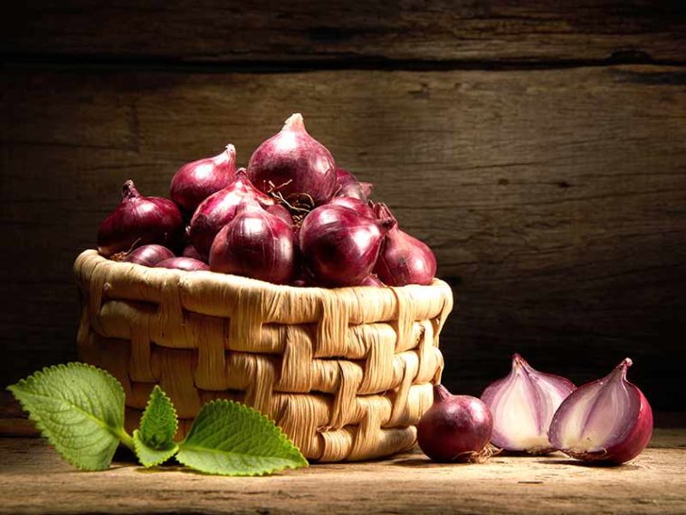 What are the side effects of eating onions?