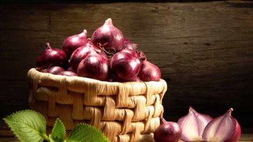What are the side effects of eating onions?