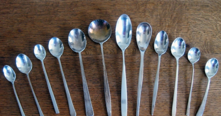 What are the sizes of spoons?