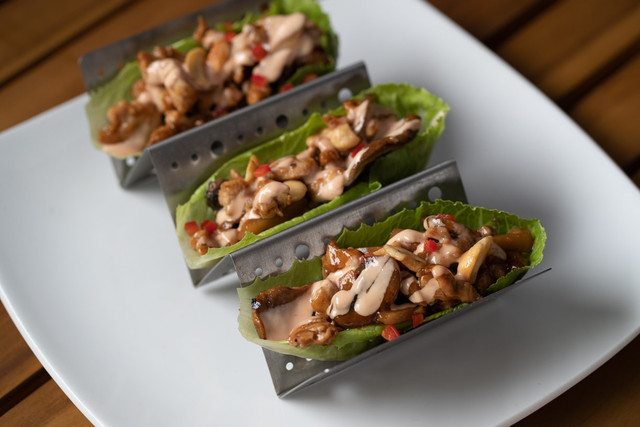 What are the two sauces at hibachi?